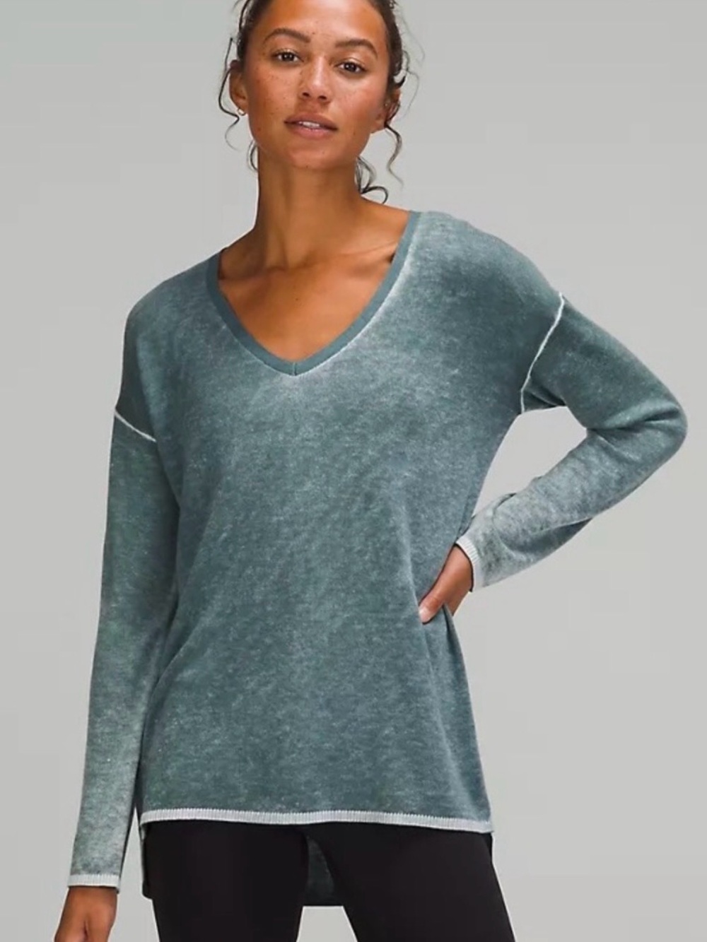 Lululemon Cashlu V-Neck Sweater in Artic Green Size 12